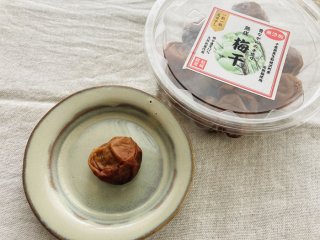 道の駅やアンテナショップに行くたびに梅干しを物色（C）コクハク