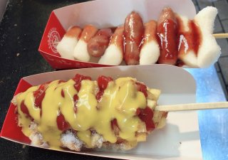 新大久保で流行りの屋台グルメを食べ歩き 2022.12.20（火）