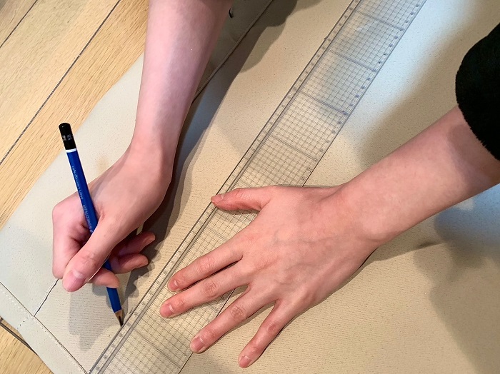 （写真A）一番重要な作業なので慎重に（C）コクハク