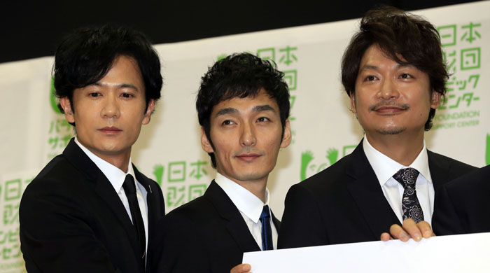 事務所はSMAPから「閉店セール」を学んだとの声も…／（C）日刊ゲンダイ