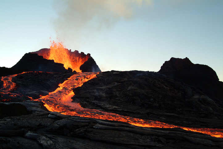 「降灰」は首都圏まで到達する可能性が（写真:iStock）