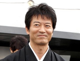 万太郎の学問の師匠に（C）日刊ゲンダイ