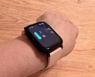 楽天1位・Apple Watch激似の2980円スマートウォッチは安っぽさゼロ！