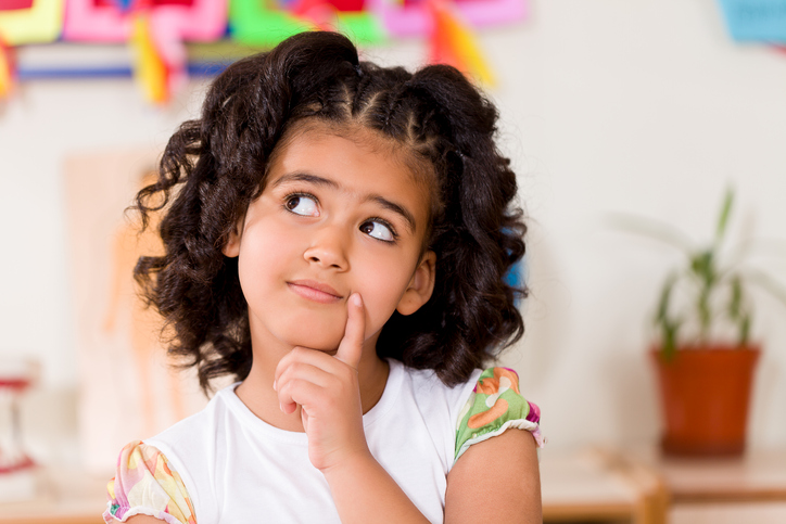 子供の純粋な質問にタジタジ（写真:iStock）