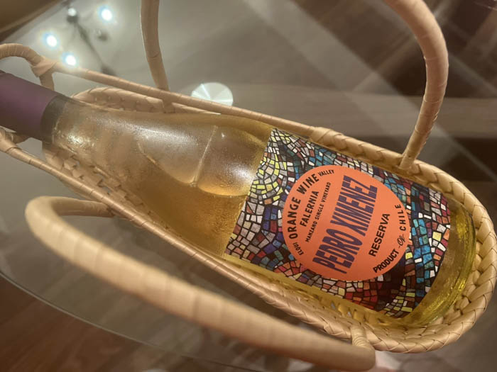 チリのオレンジワインです！（写真:市野瀬瞳）