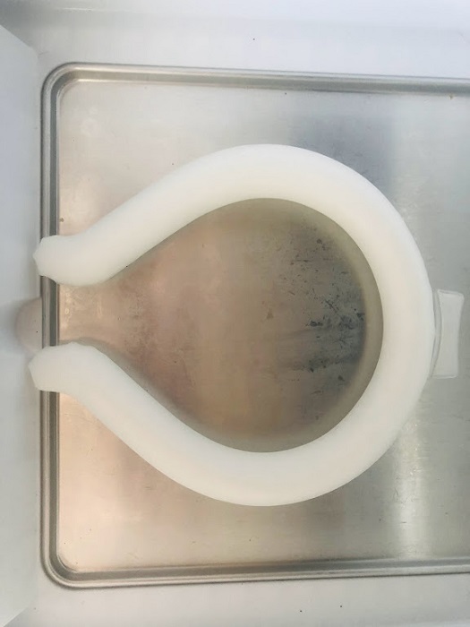 冷凍庫で冷やしています（C）コクハク