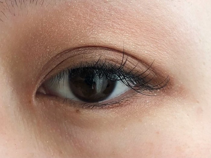 「く」の字を描くようなイメージで（C）コクハク