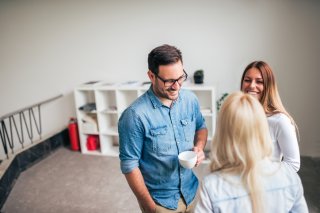 「知り合いから始まる恋」を実らせたい!気になる彼と付き合う方法5つ