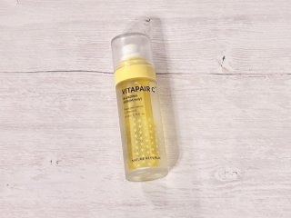 ネイチャーリパブリック「ビタペアCセラムミスト」80ml 2200円（税込・以下同）（C）コクハク