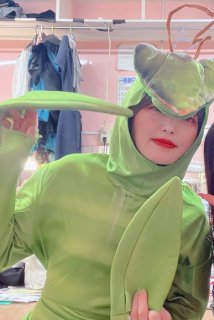 そんな格好…、恥ずかしくって無理！！