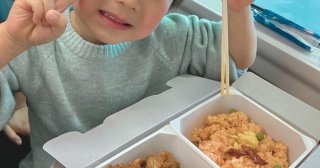 新幹線で帰省中、ヤバい親子に遭遇！「お互い様」の解釈について考える