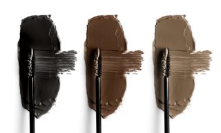 最近“老けて見える”と嘆く40代女性！ 避けたいNG眉色と若見えのコツ