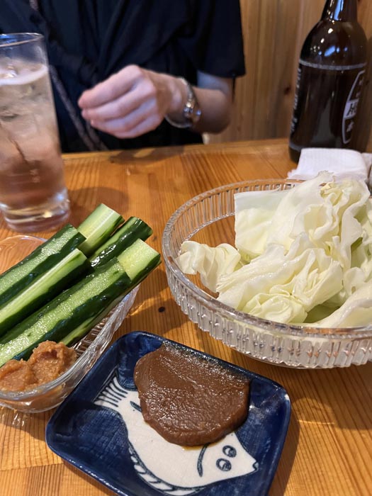 生のきゅうりやキャベツも地味に食べにくい…（C）コクハク