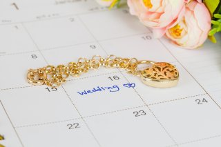 大失恋を経て婚約した男は視えてる？ 20代ネイリストの幸福と恐怖 #1