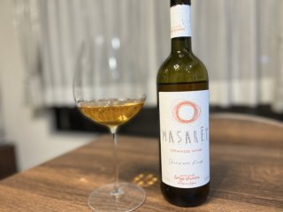 焼き鳥でナニ飲む?塩もタレも「合うんだなこれが」の最強オレンジワイン