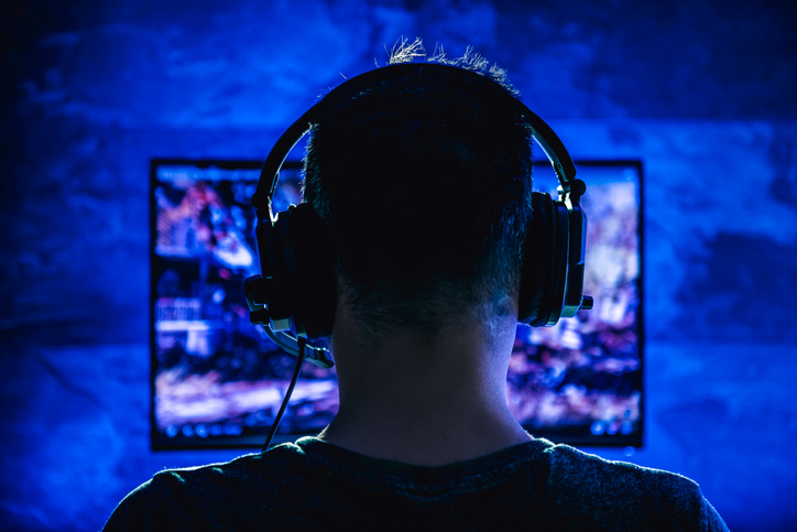 ゲーム三昧（写真:iStock）