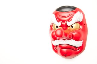 まるで天狗のお面♡ 突起部分を敏感なアソコにあててみると