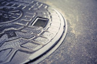 外でも気が抜けなくて（写真:iStock）