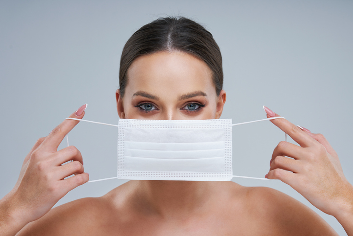 コロナが変えた殿方の遊び方（写真:iStock）