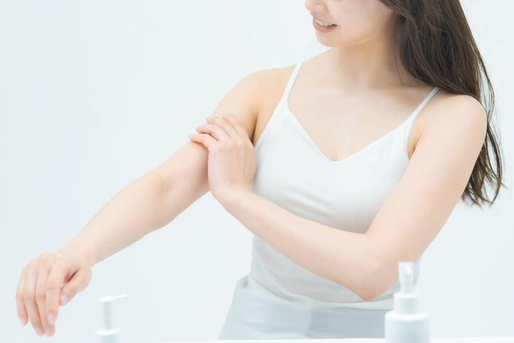 機能性素材の下着は冬にも活躍（写真:iStock）