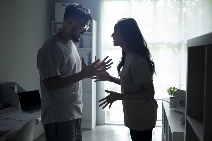 揉めに揉めた別れ際（写真:iStock）