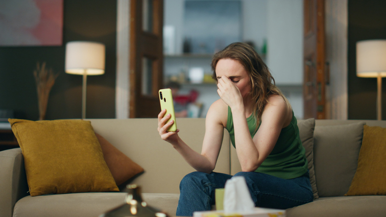 通知音だけでストレス（写真:iStock）