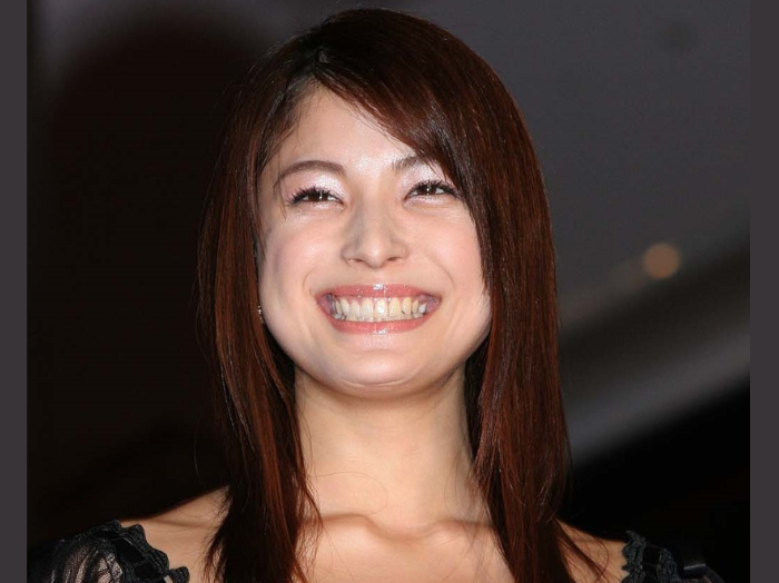 上原多香子、キレイなんだけどね…（C）日刊ゲンダイ