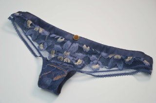 【2023年人気記事】たかがパンツされどパンツ、30年ぶりのTバックで…