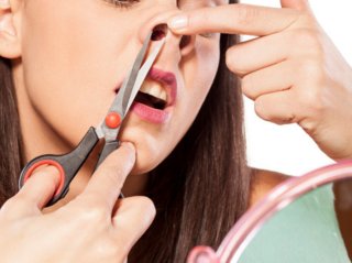 チョロっと出てたら恥部！鼻毛のお手入れ頻度は？抜いたらダメ？？