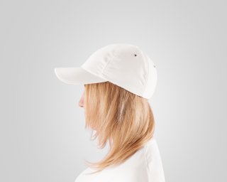 キャプスタイルの前髪のしまい方は？ “張り付いた海苔”を回避するテク6選