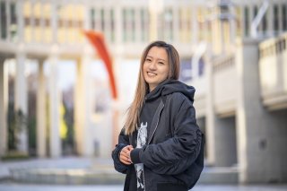 元TBSアナ→画家に転身 伊東楓さん「心の中の闇が創作欲をかきたてる」