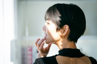 地味に増加中？メンズカット女子に見る、トレンドなき時代のファッション