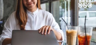 仕事のサボりがバレた瞬間4選 リモートワークは意外と見られている!