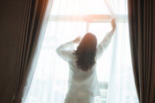 工場での単純作業は悪くないが…恋愛経験ゼロの女に起きた“タグ付け事件”