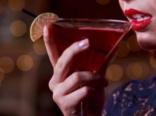 一気飲みを選ぶしか…（写真:iStock）