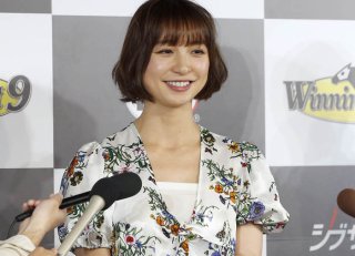 斬新な篠田麻里子様 不倫疑惑後に不倫妻を熱演→新シンママで何が悪い？