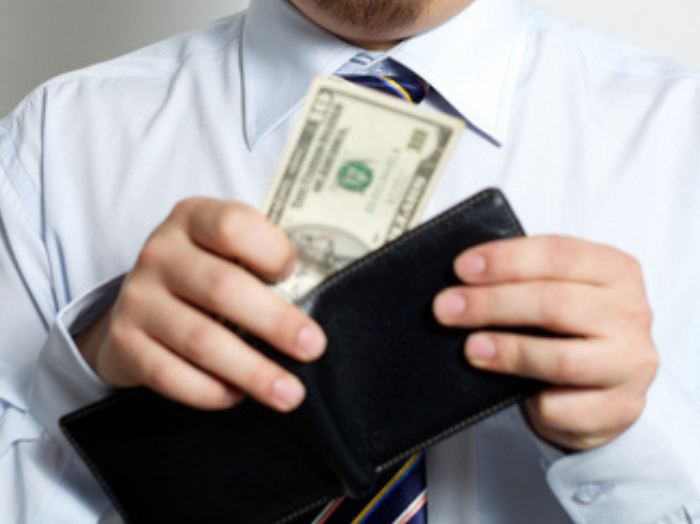 毎月3万円も渡してあげていたのに（写真:iStock）