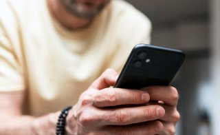 「マチアプで知り合った女と人生歩めます？」肉体関係を拒む50男の疑念