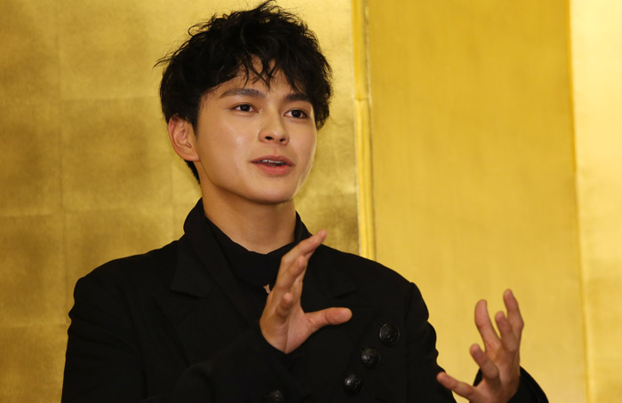 動くゴードンさまがもっと見たいのです（C）日刊ゲンダイ