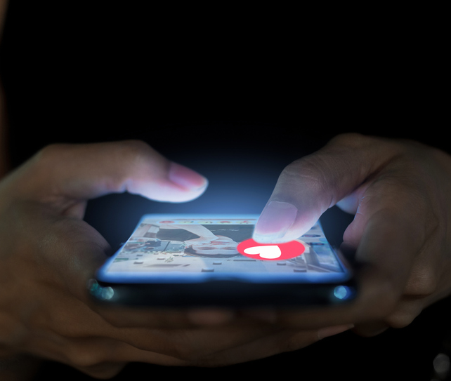 危機感からマチアプに登録（写真:iStock）