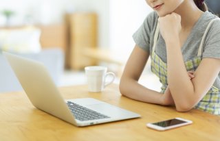 焼肉屋の隣でおにぎりをパクリ！ 節約ガチ勢が実践するマル秘独特テク