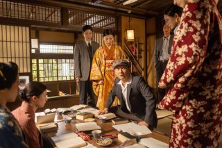 竹もとで勉強する寅子たちは今時のノマド？法律事務所の初仕事はお茶入れ