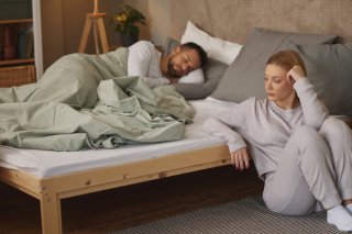 非正規雇用のアラフォーが結婚した男は、“夜のベッド”が生き甲斐のケチ夫