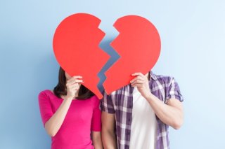 結婚に優柔不断な彼はいつ見限るべき？「時間を返して」と嘆く女性たち