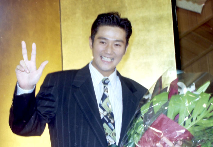 結婚発表会見でにっこり（2017年）／（C）日刊ゲンダイ