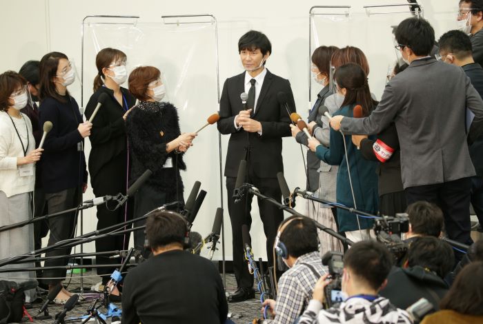 「多目的トイレ不倫」で大バッシング（C）日刊ゲンダイ