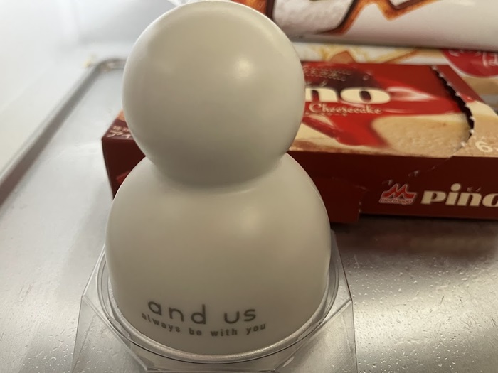 アイスと一緒に冷やします（C）コクハク