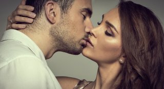 セックスサークルに潜入。40代男シリコンボール入りペニスで初3P #4