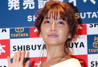 宇野実彩子“モロ”着用で「思い切りブランドTシャツは下品」論争。痛い人の境界線は?