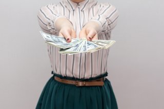 私はATMだった…彼が「お金目当て」と気付いた残酷な5つの瞬間。あんなにラブラブだったのに！